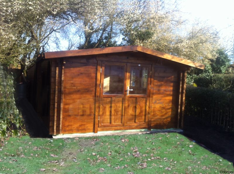 Upminster 28mm 4 x 6 log cabin