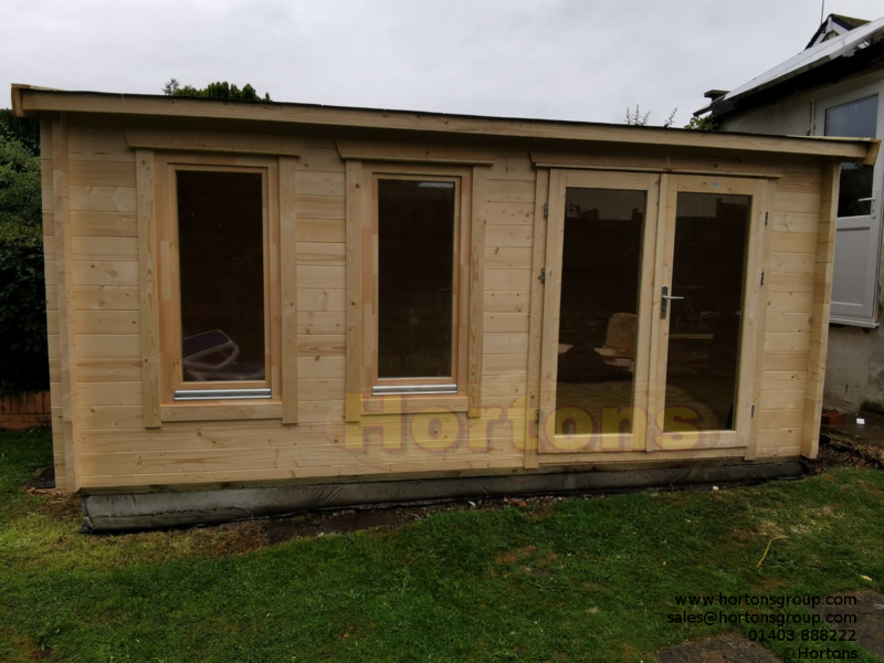 45mm Bedford 5m x 3m Log Cabin - Click Image to Close