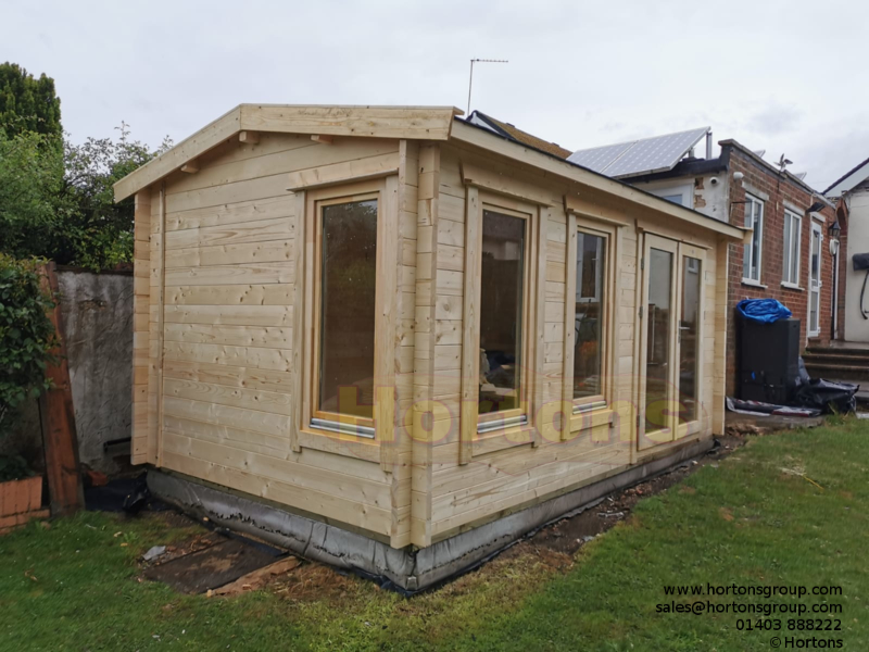 45mm Bedford 5m x 3m Log Cabin - Click Image to Close