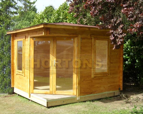 2.5m x 2.5m single skin corner log cabin