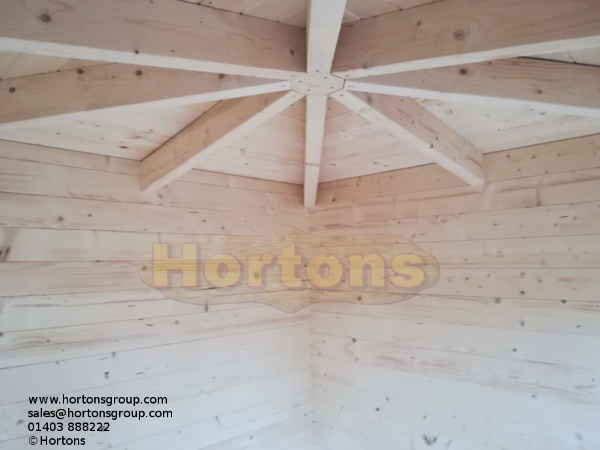 2.5m x 2.5m single skin corner log cabin