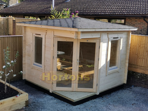 3m x 3m corner log cabin