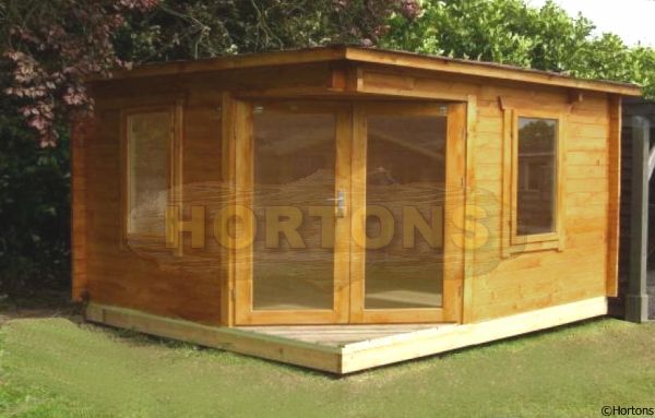 3.5m x 2.5m corner log cabin